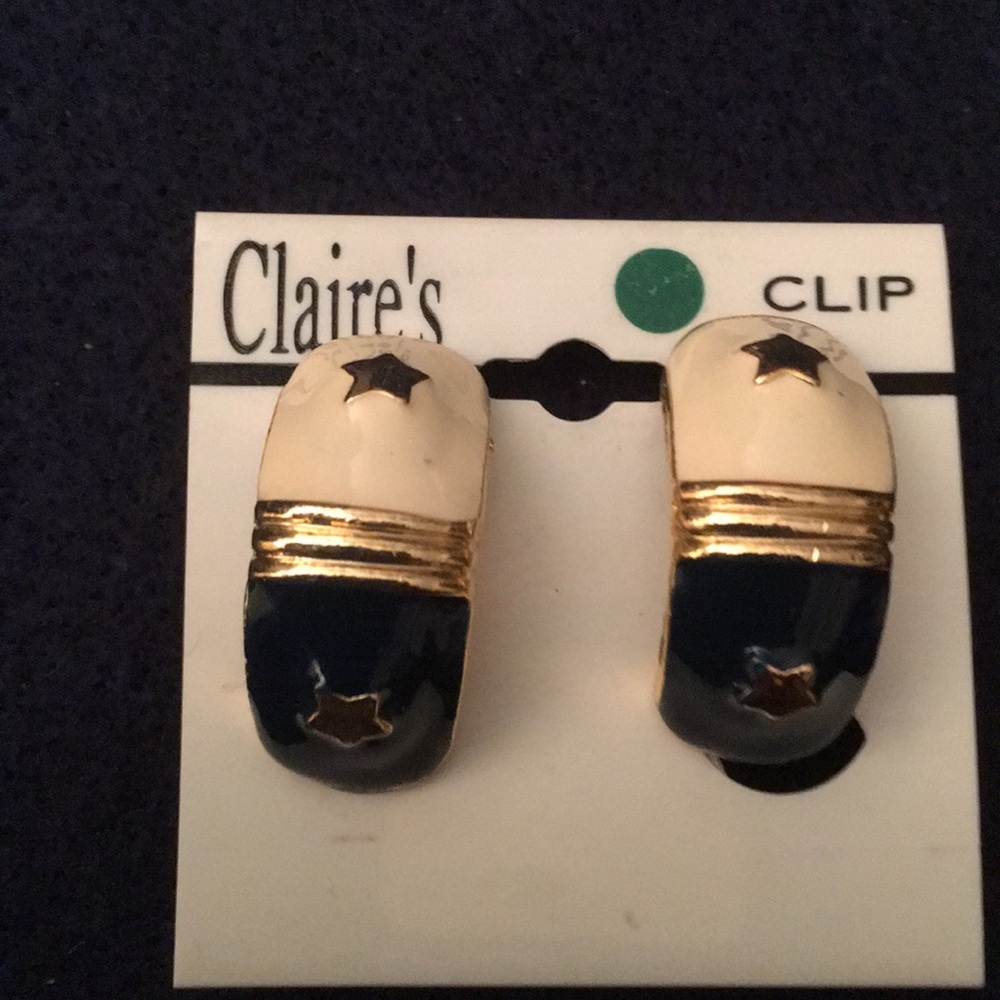 Clip earrings